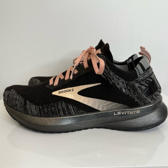 Brooks Levitate 4.0 Sneaker Black Pink Women’s Size 8 - Picture 2 of 10